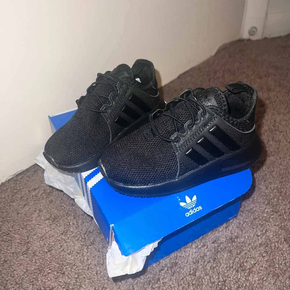 BLACK ADIDAS SNEAKERS Toddler SIZE 7K